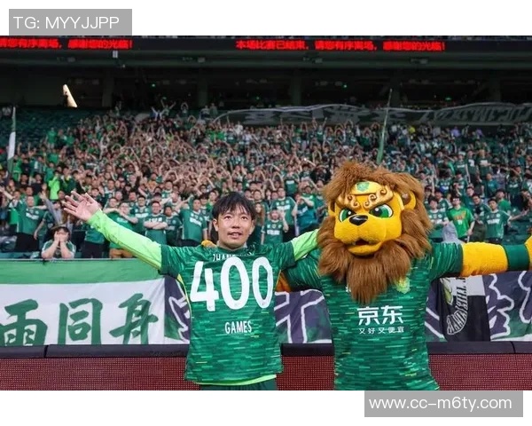 张稀哲对王刚寄语期待明年中超再相遇相信他还能踢两年 张稀哲对王刚寄语期待明年中超再相遇相信他还能踢两年