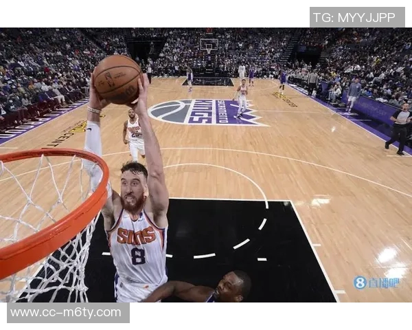 米切尔孤掌难鸣26投12中难救主空砍33分5篮板5助攻表现令人惋惜